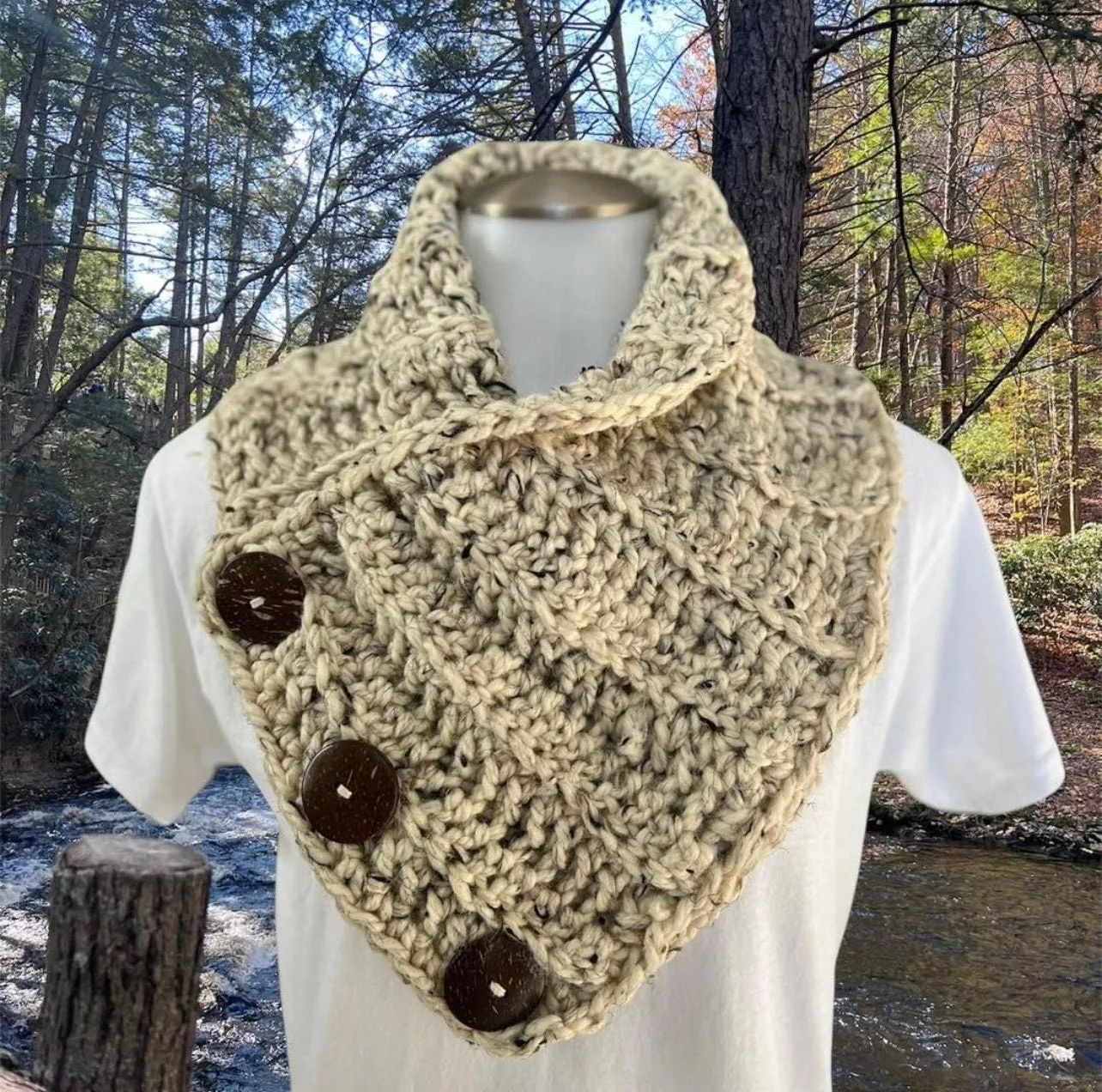 Cozy & Chunky Buttoned Cowl Scarf - Crochet Pattern