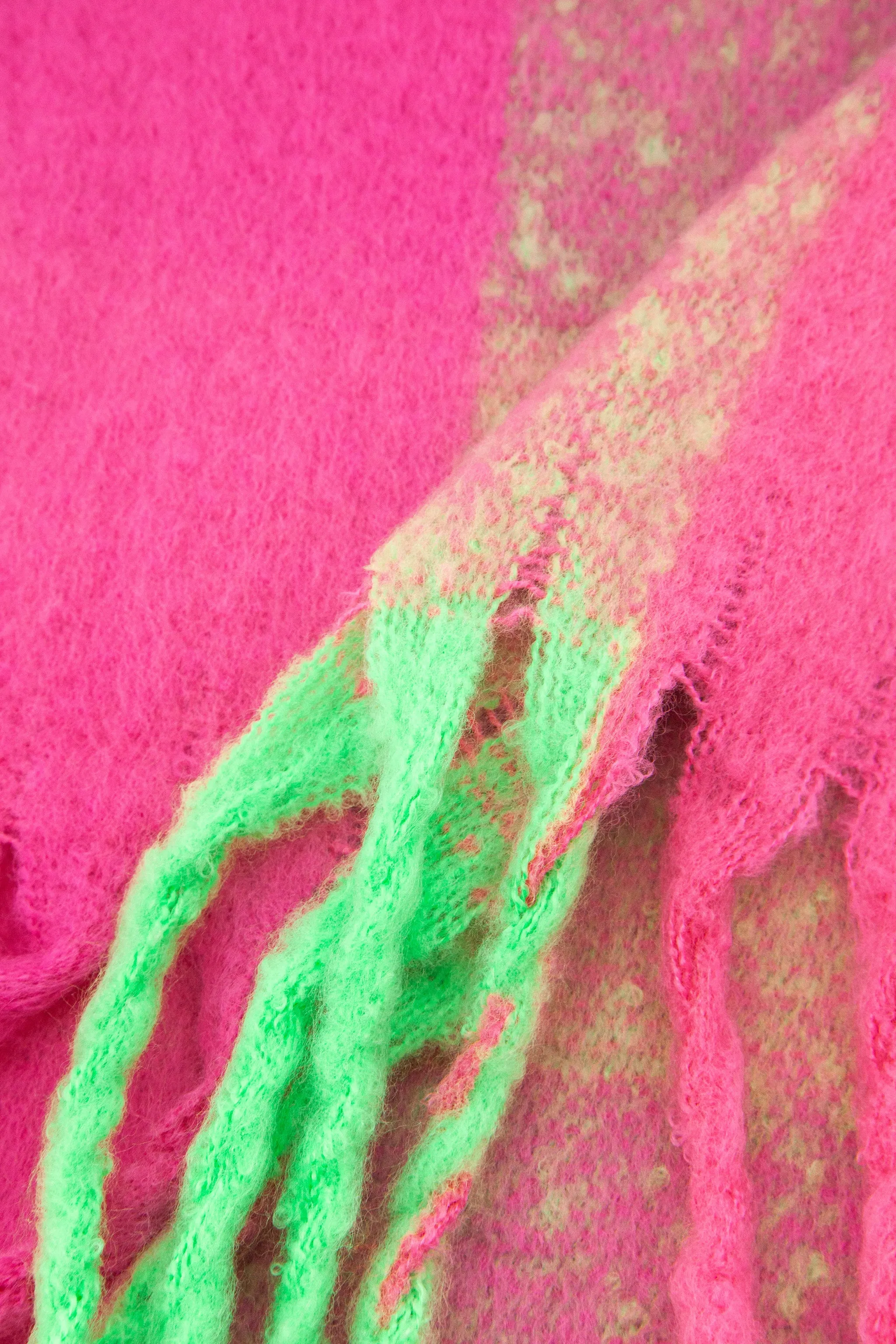 Joey Heavyweight Scarf - Fuchsia, Square Check